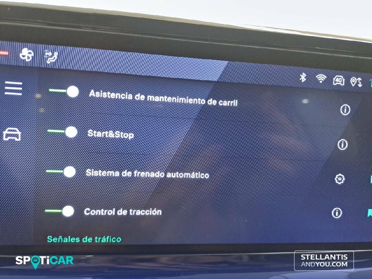 Foto Peugeot 208 18