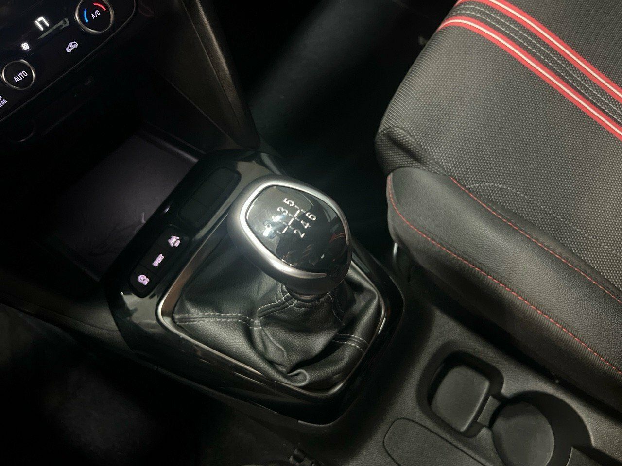 Foto Opel Corsa 12