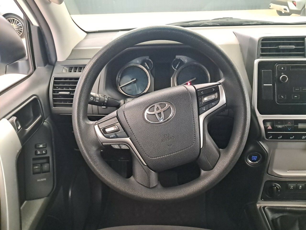 Foto Toyota Land Cruiser 10
