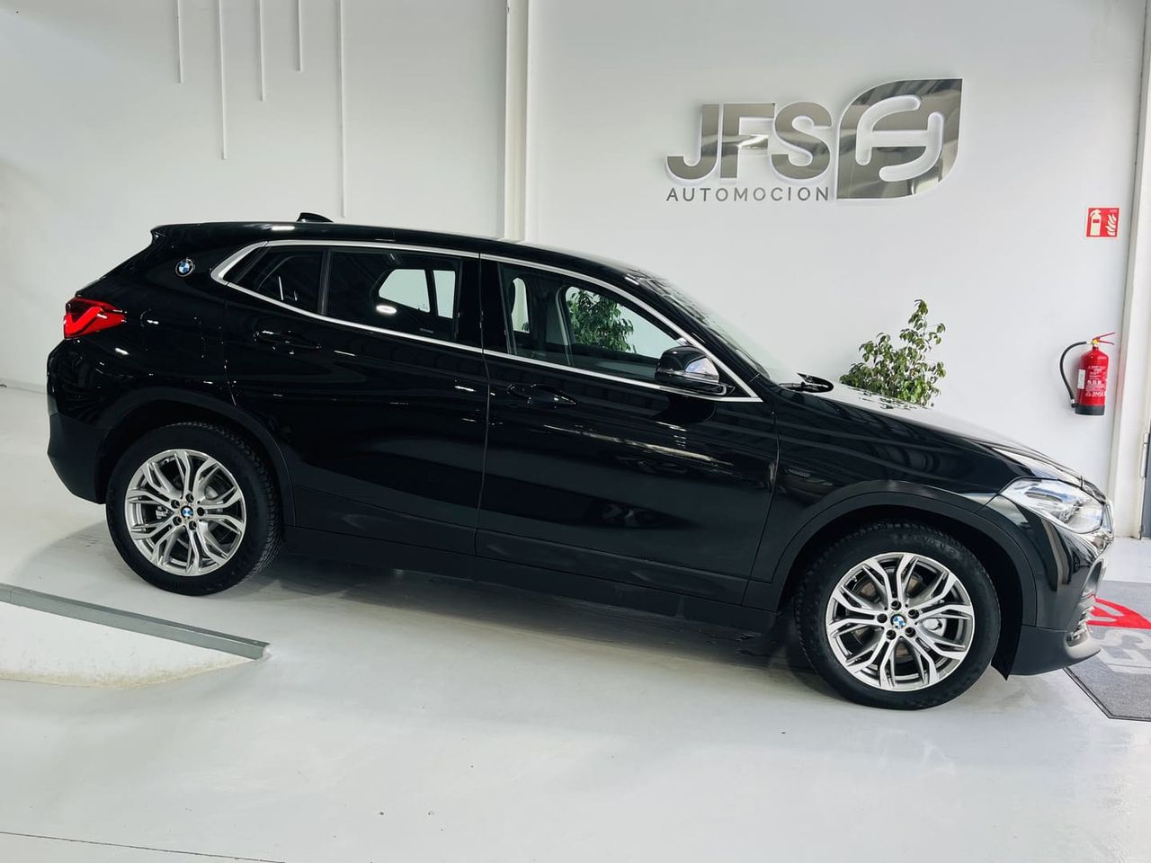 Foto BMW X2 4