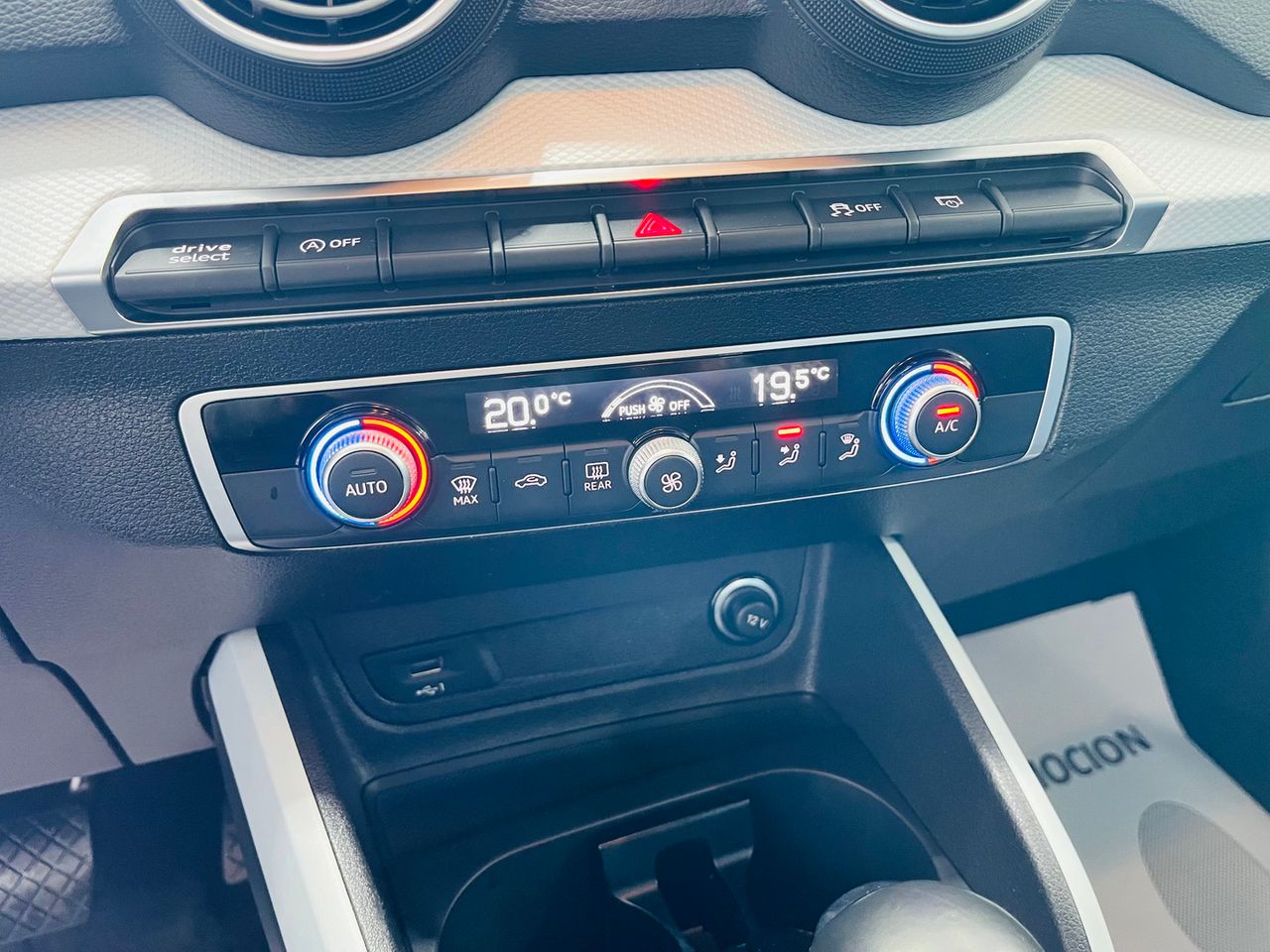 Foto Audi Q2 14