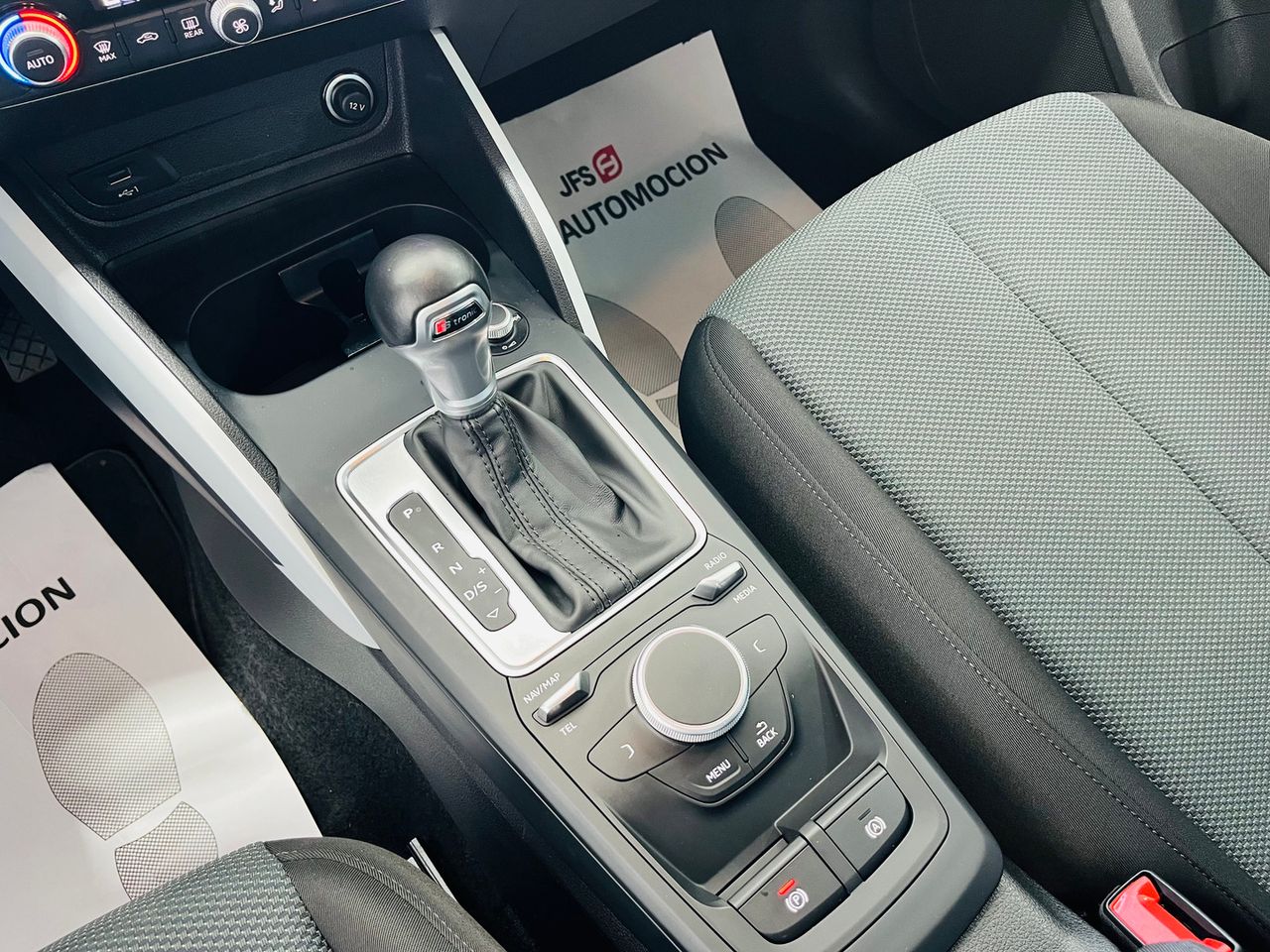 Foto Audi Q2 15