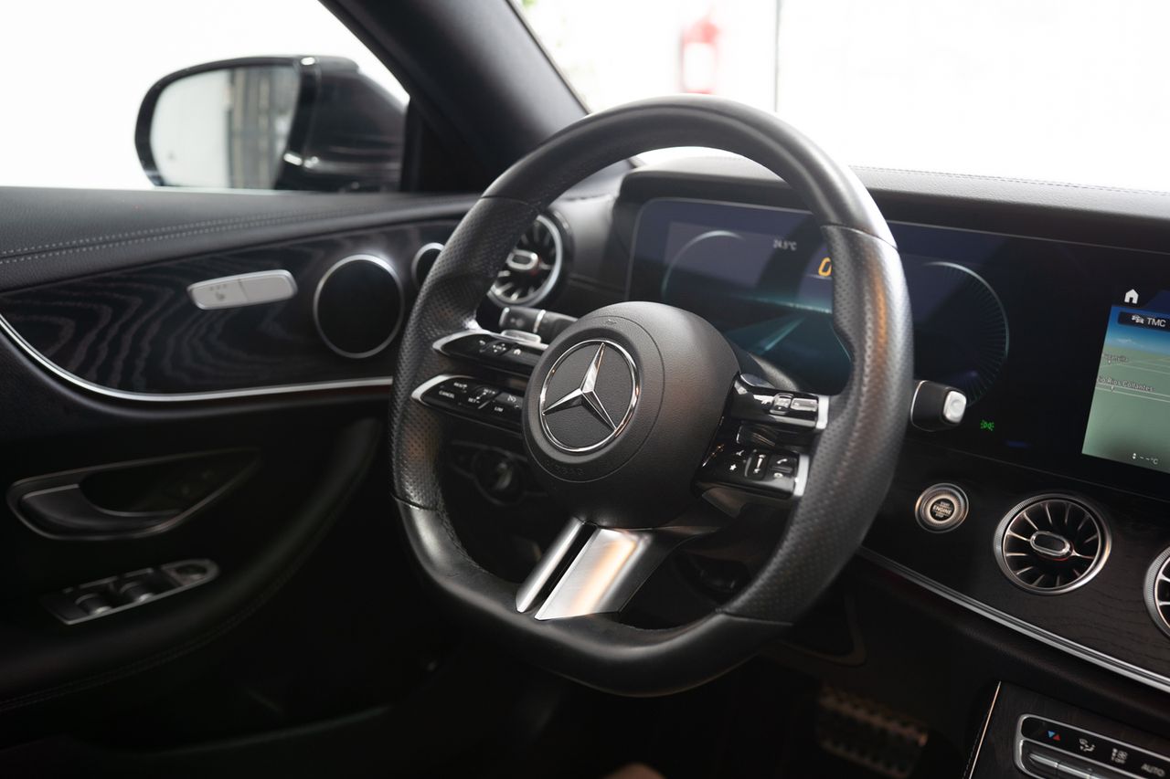 Foto Mercedes-Benz Clase E 12