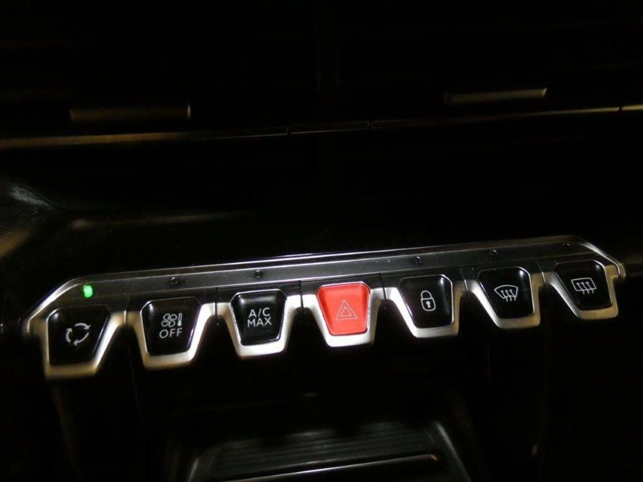 Foto Peugeot 208 12