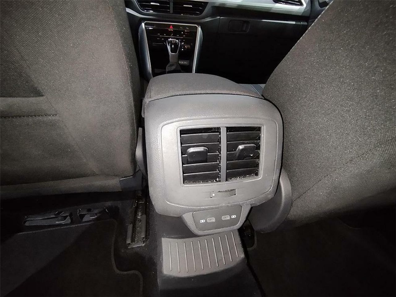 Foto Volkswagen T-Roc 12