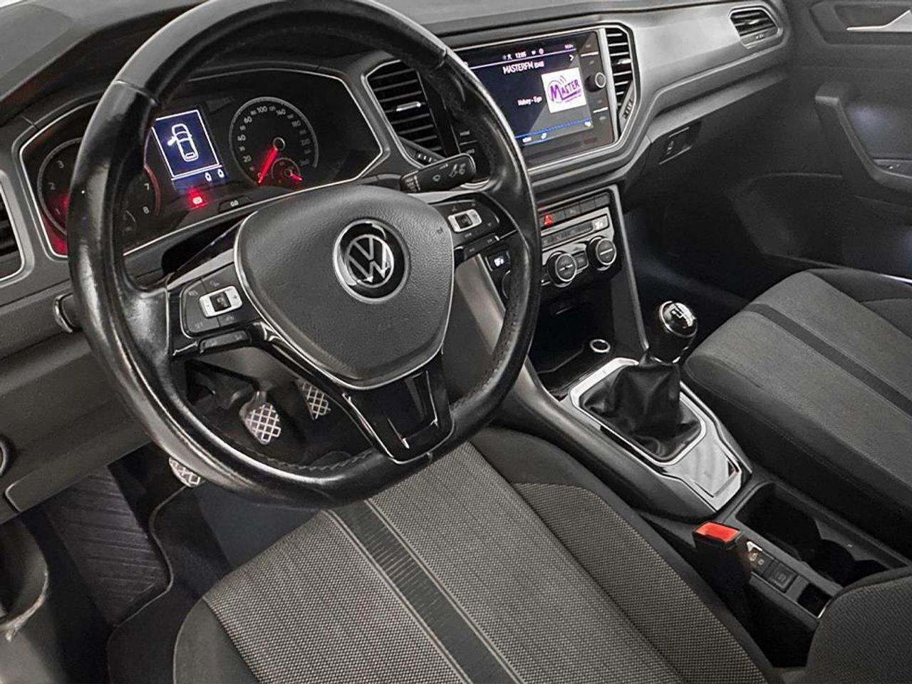 Foto Volkswagen T-Roc 10