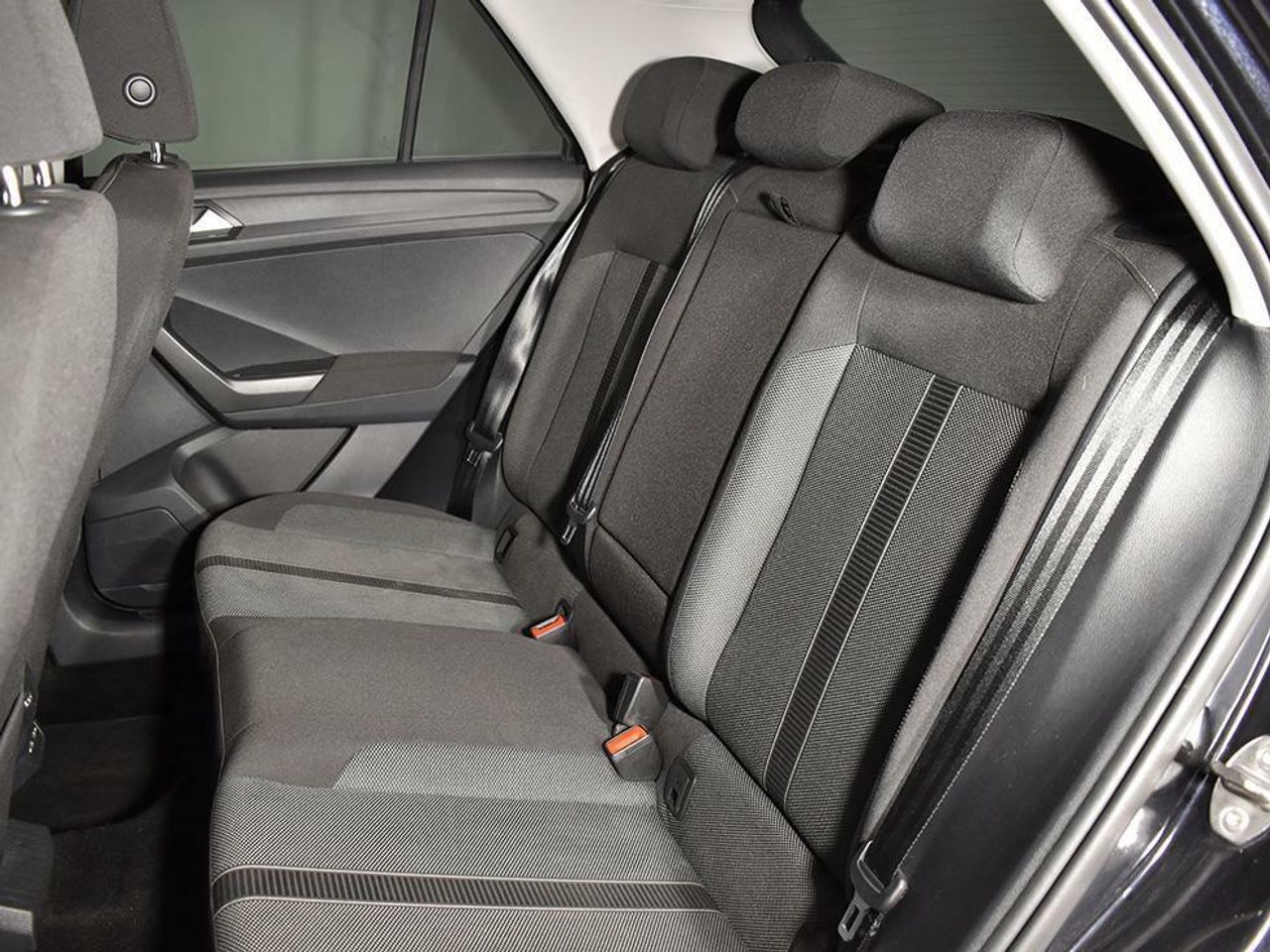 Foto Volkswagen T-Roc 15