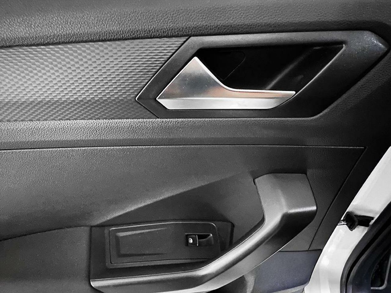 Foto Volkswagen T-Roc 13
