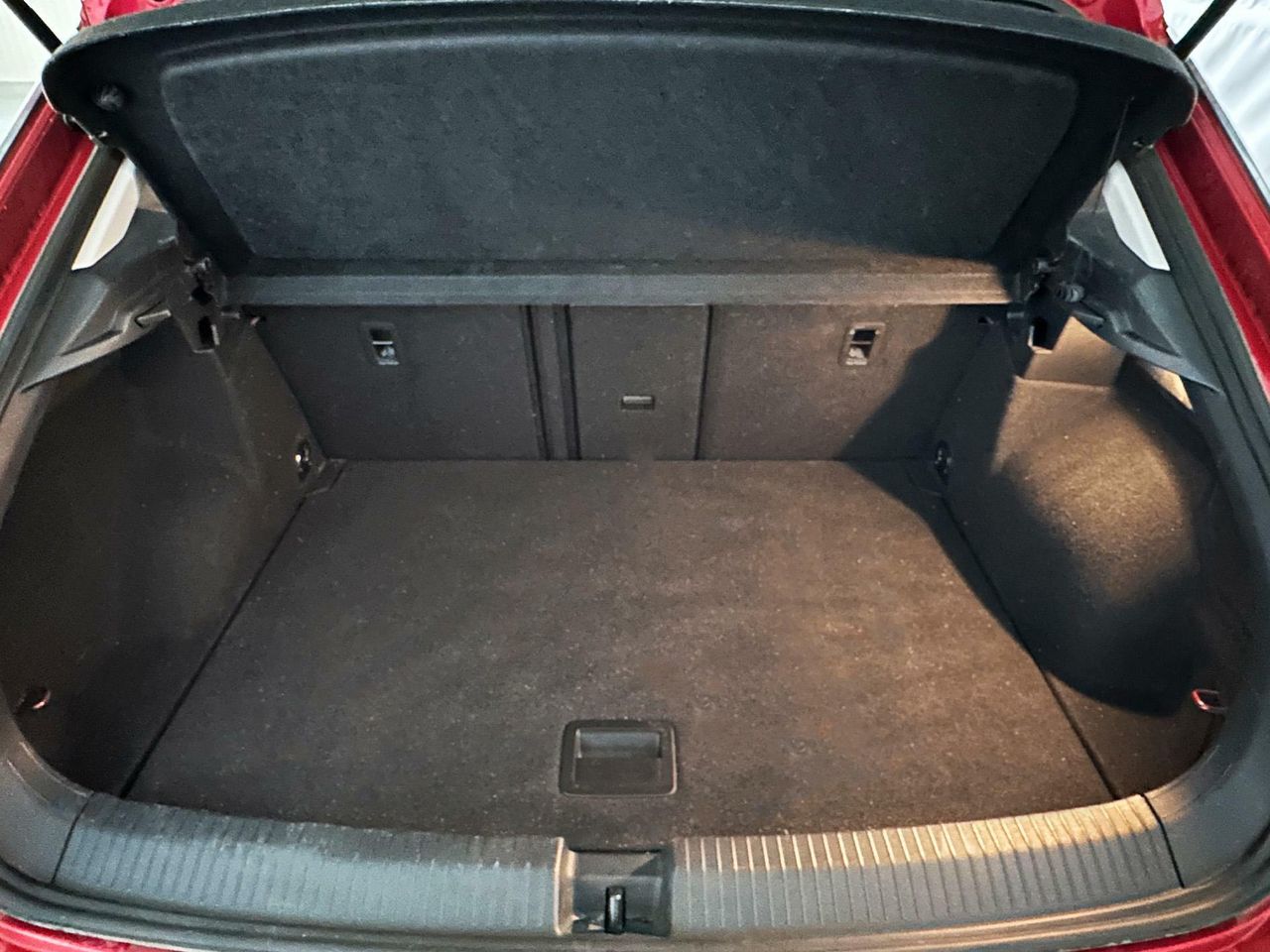 Foto Volkswagen T-Roc 24