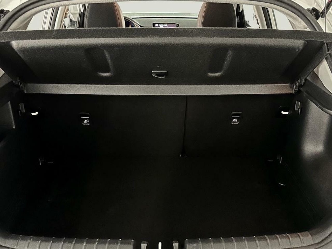Foto Kia Stonic 17