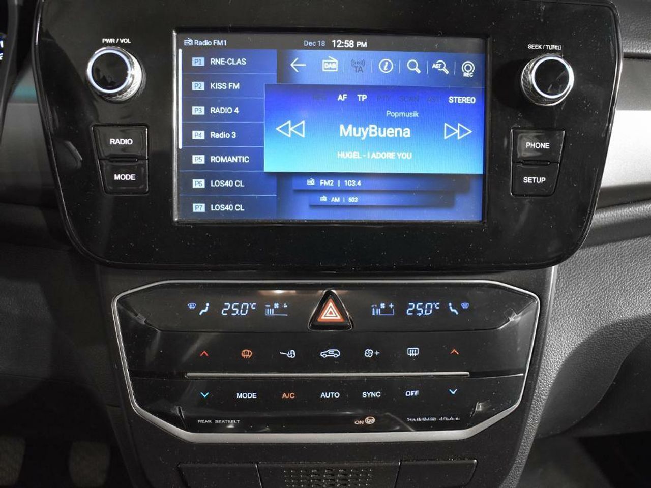 Foto SsangYong Tivoli 7
