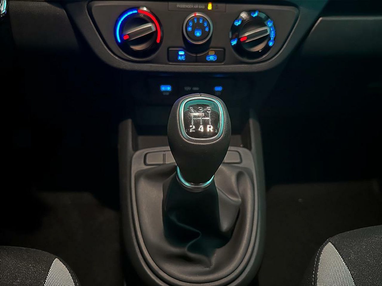 Foto Hyundai i10 14