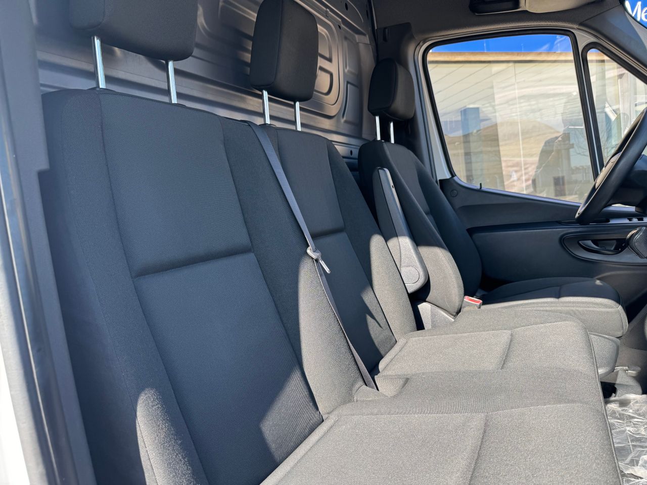 Foto Mercedes-Benz Sprinter 6