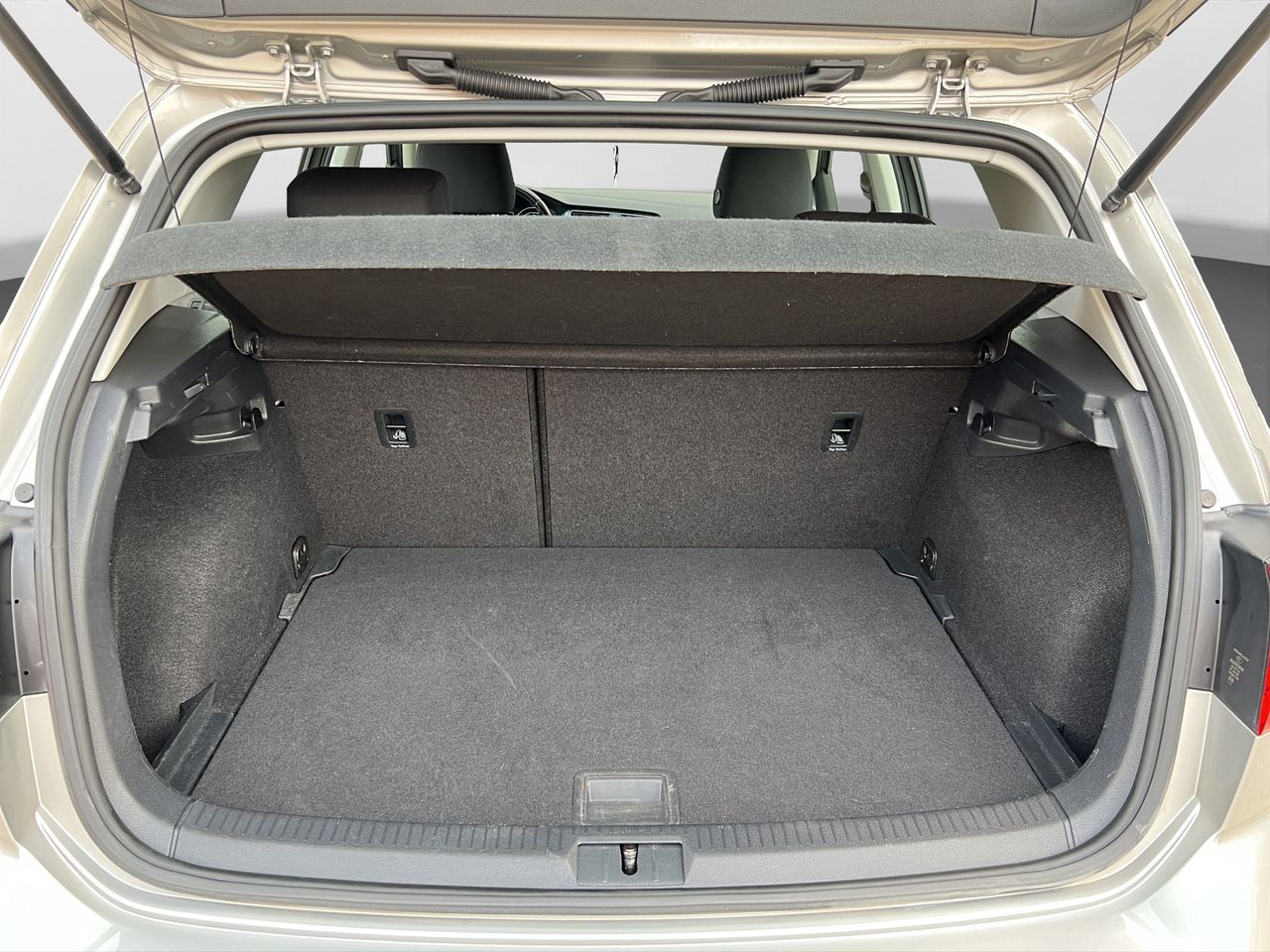 Foto Volkswagen Golf 19