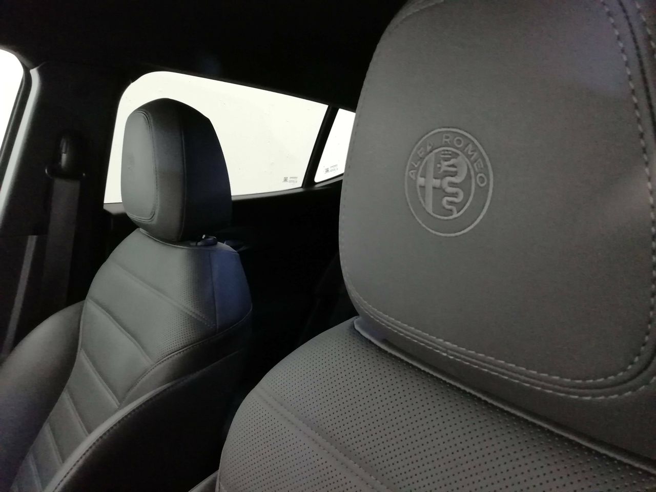 Foto Alfa Romeo Tonale 25