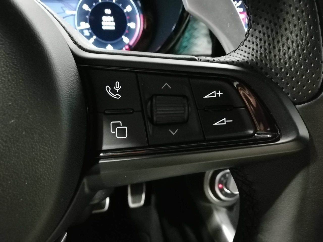 Foto Alfa Romeo Tonale 34