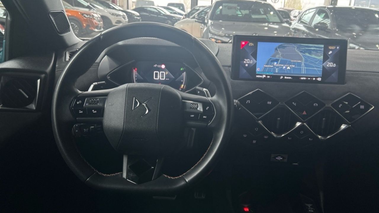 Foto DS Automobiles DS 3 9