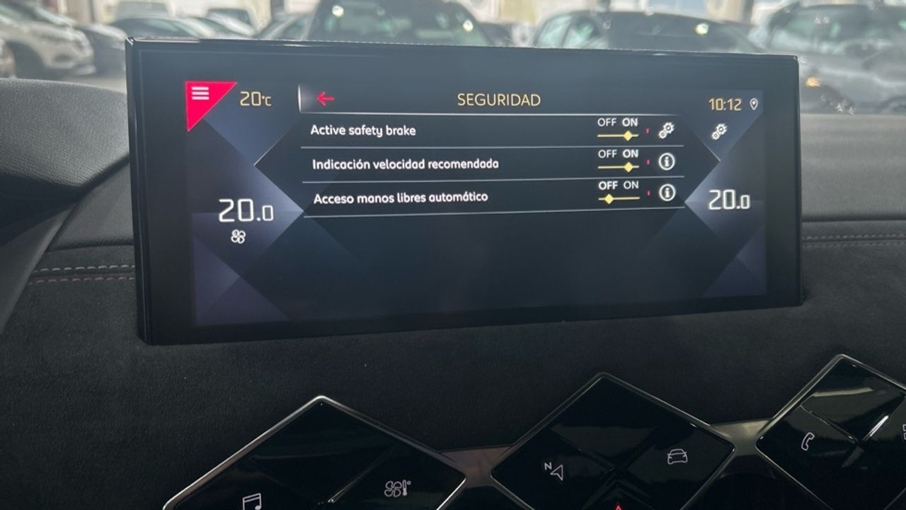 Foto DS Automobiles DS 3 26