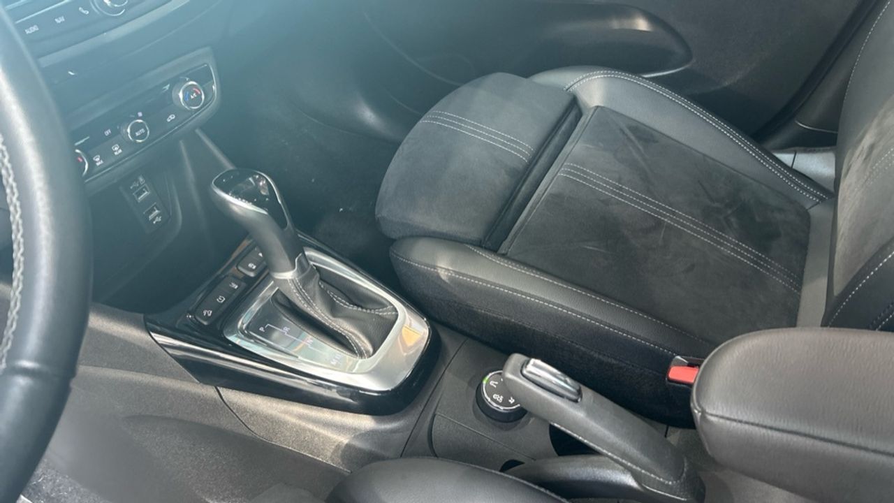 Foto Opel CrossLand 14