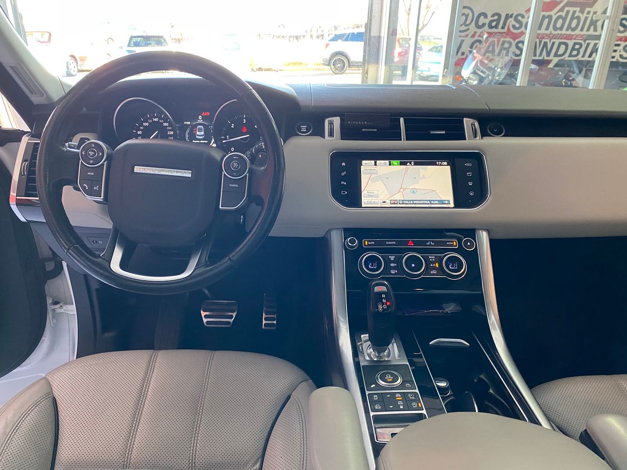 Foto Land-Rover Range Rover Sport 11
