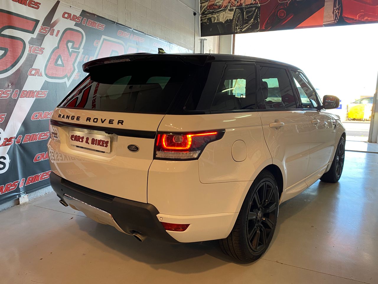 Foto Land-Rover Range Rover Sport 34