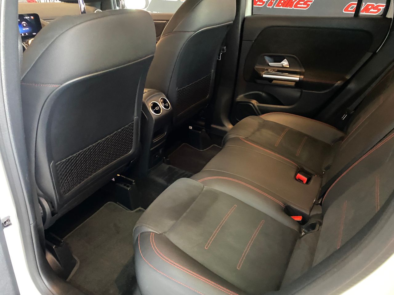 Foto Mercedes-Benz Clase GLA 26