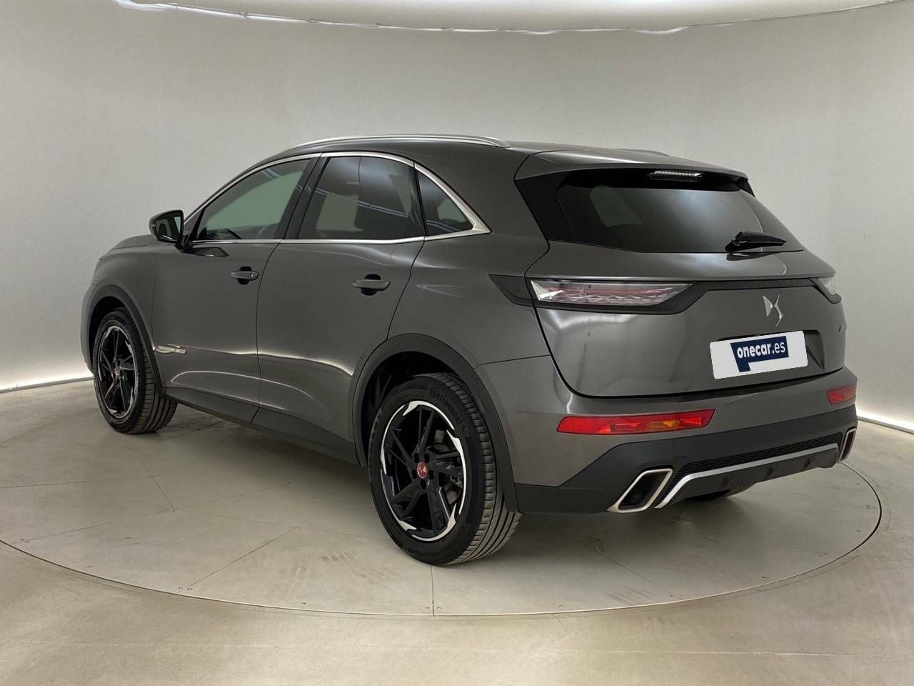 Foto DS Automobiles DS 7 8