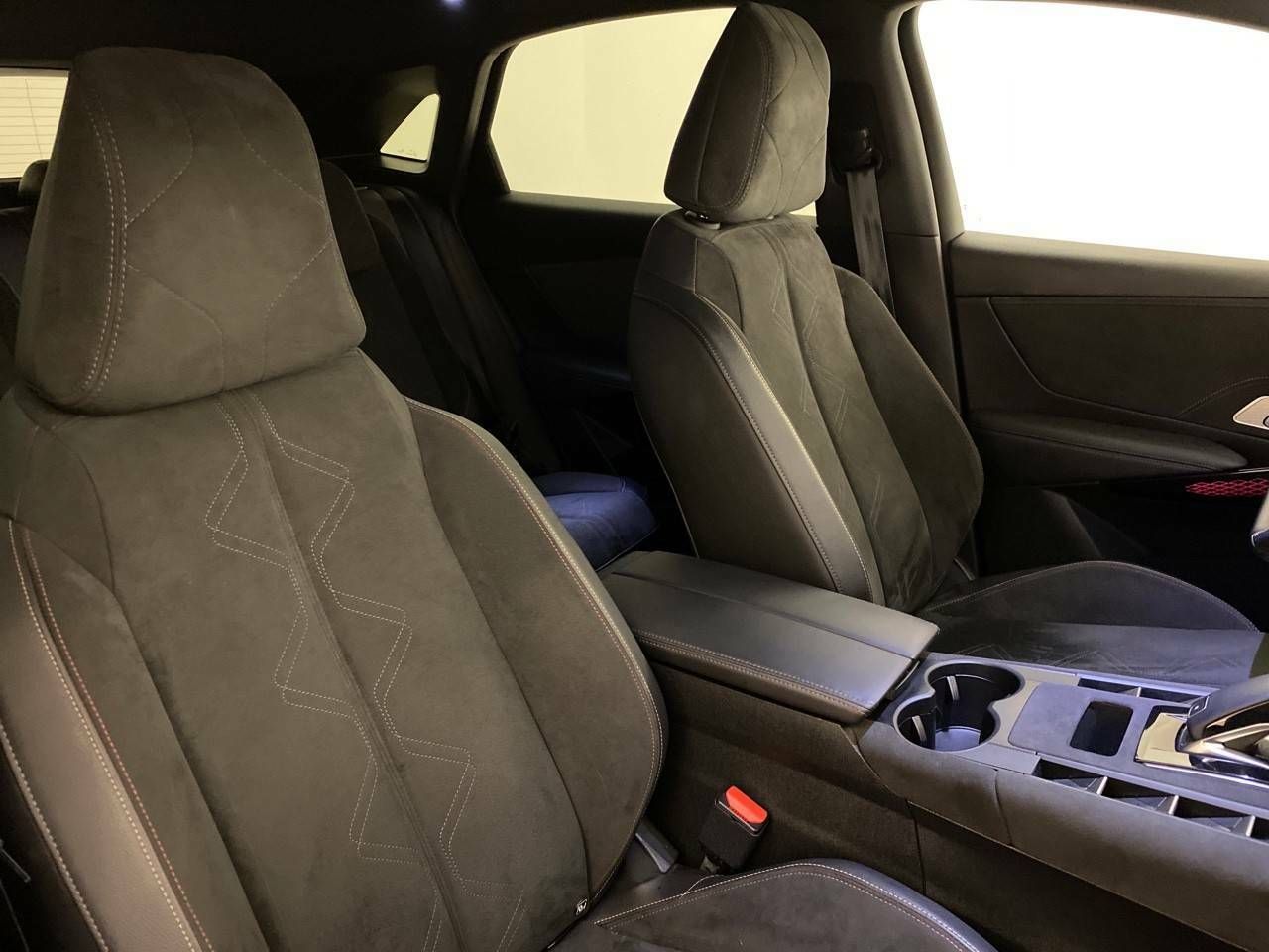 Foto DS Automobiles DS 7 20
