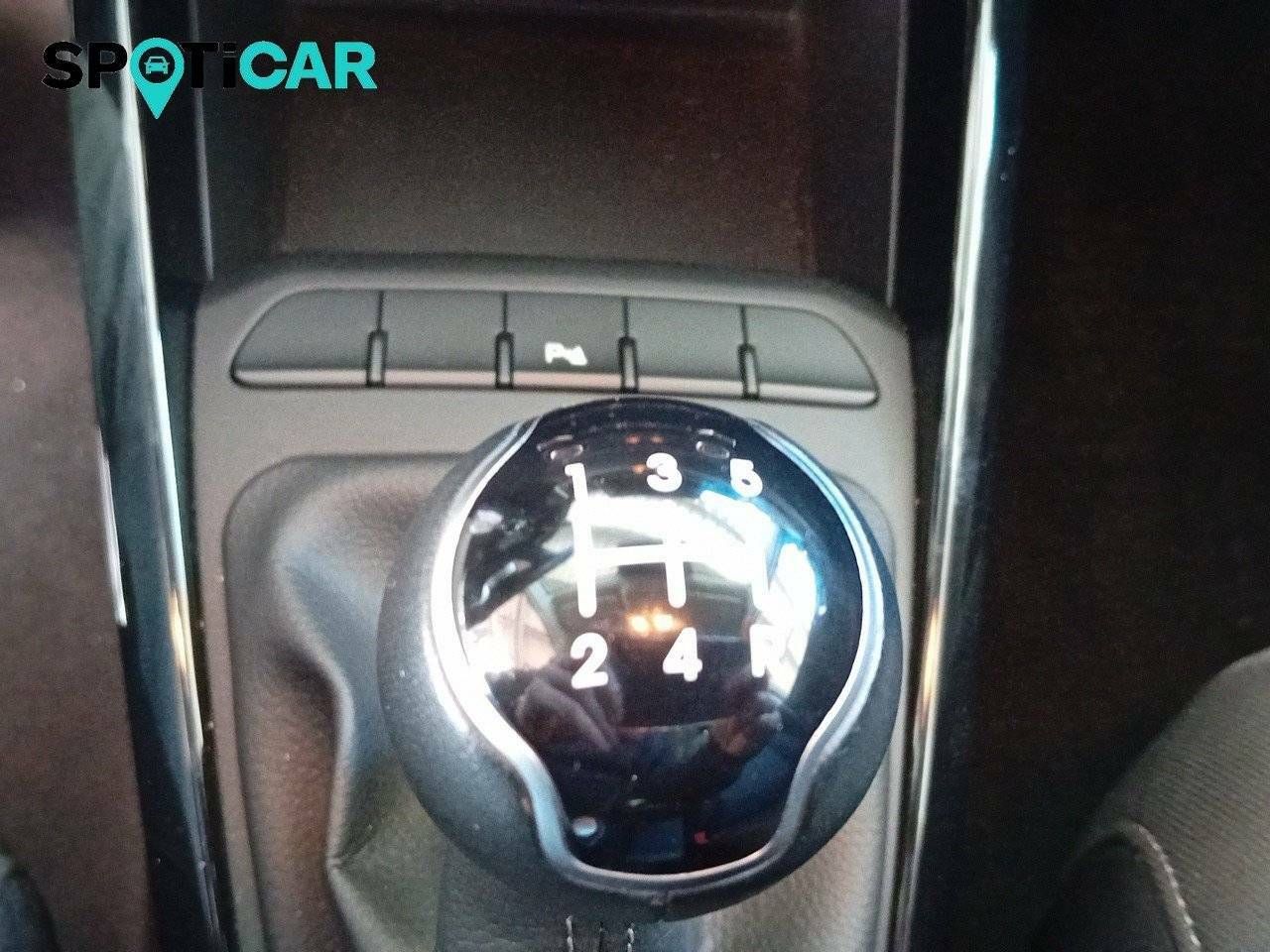 Foto Kia Stonic 14