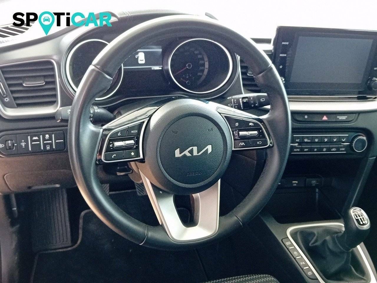 Foto Kia XCeed 9