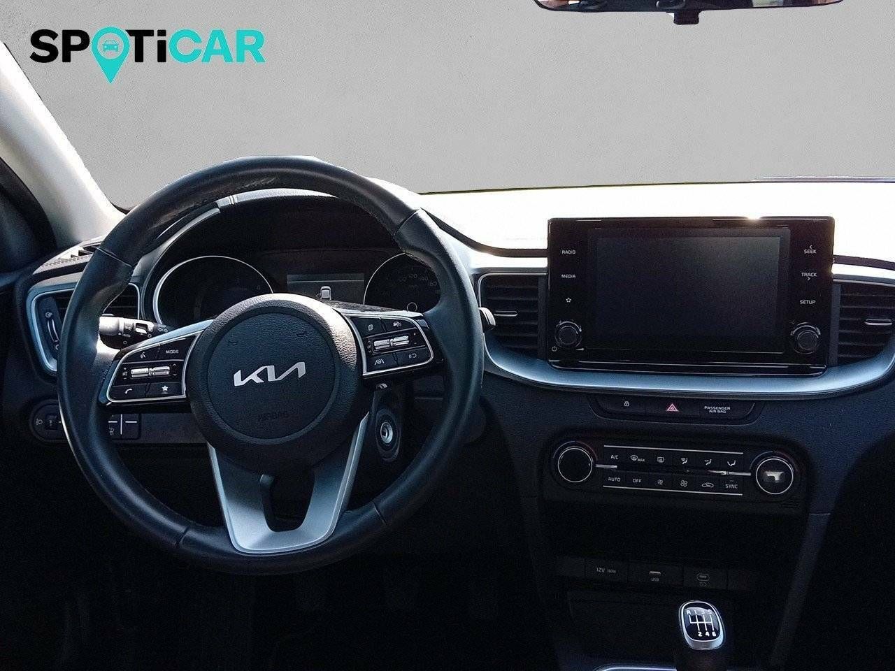 Foto Kia XCeed 8