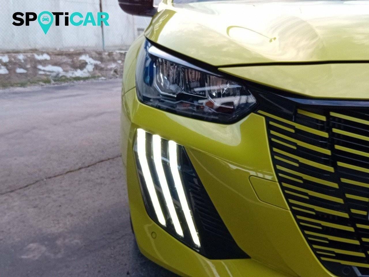 Foto Peugeot 208 16