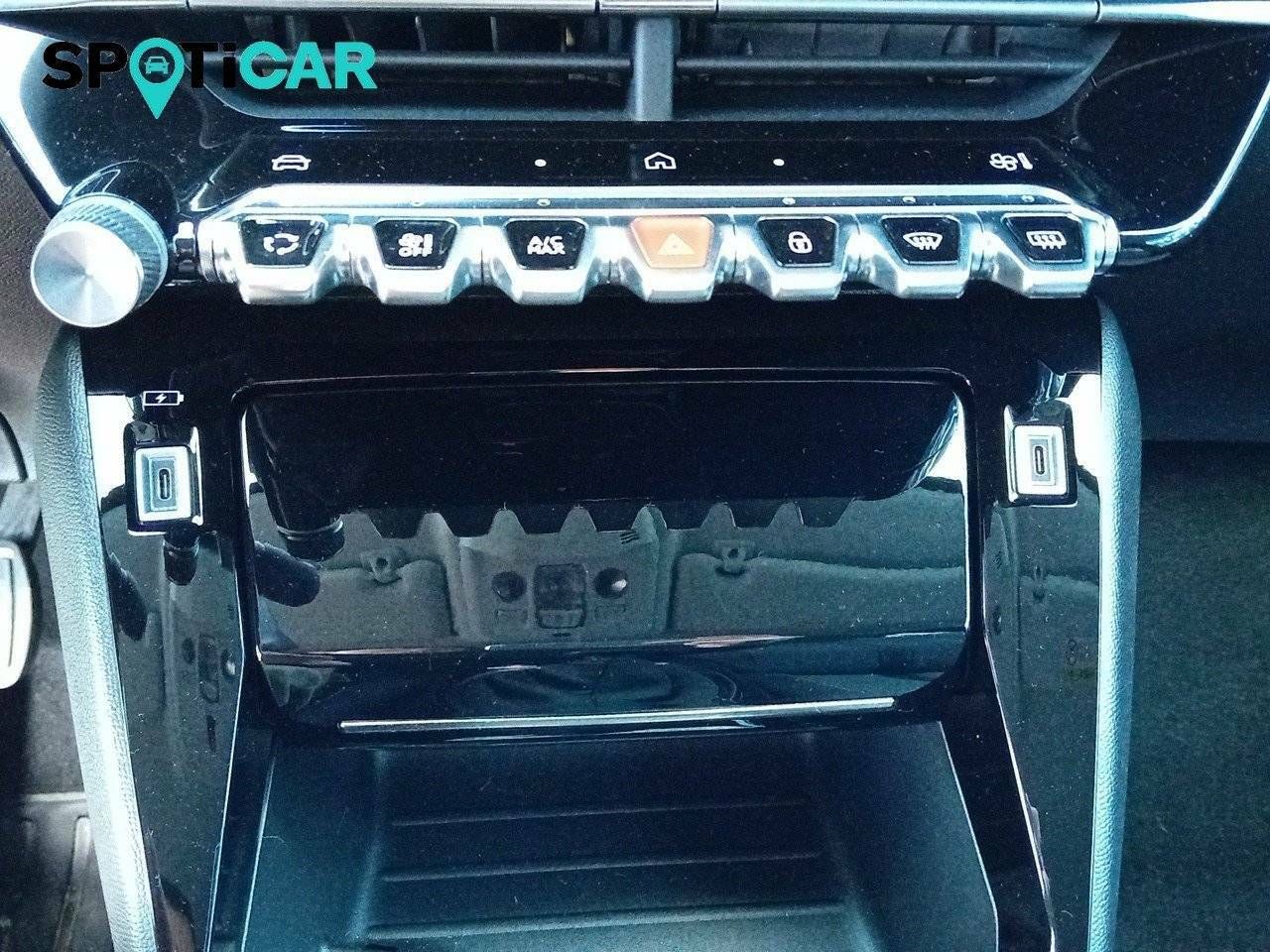 Foto Peugeot 208 18