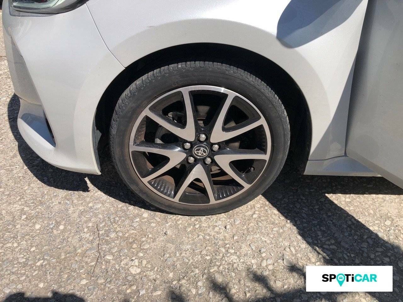 Foto Toyota Yaris 11