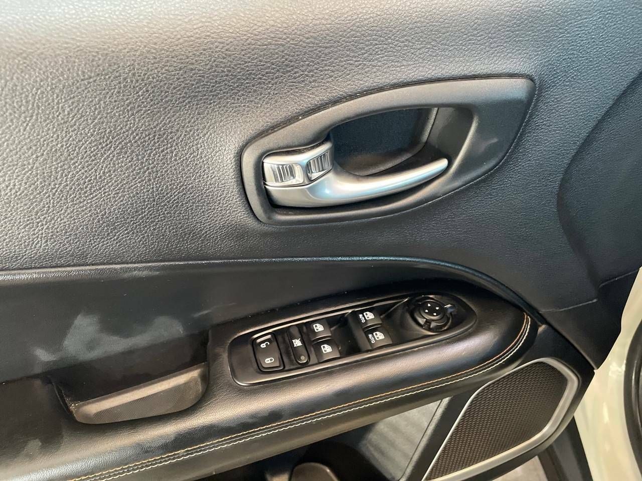 Foto Jeep Compass 17