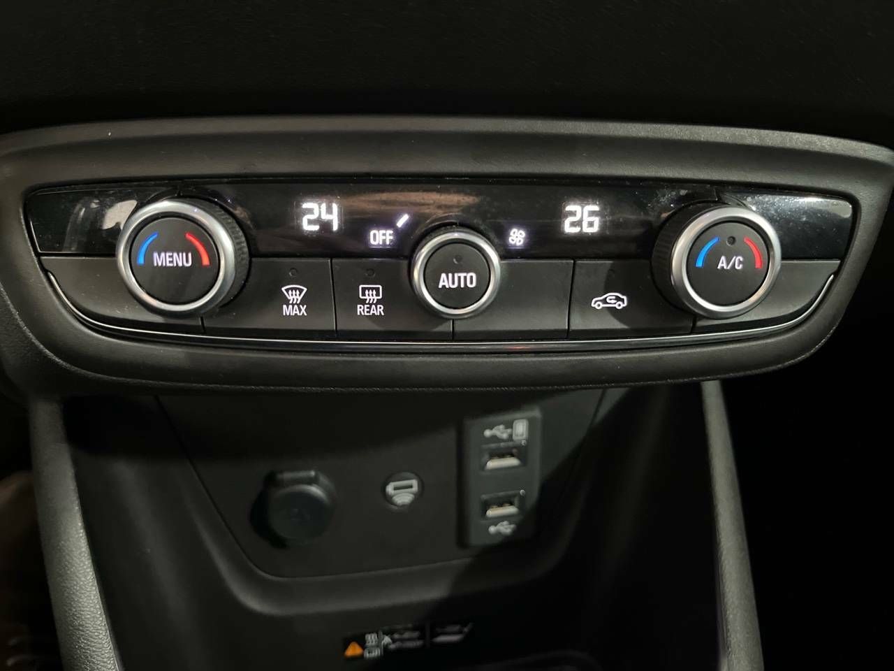Foto Opel CrossLand 18
