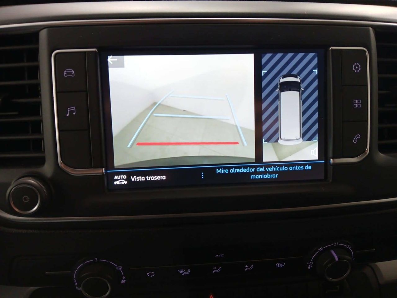 Foto Peugeot Traveller 18