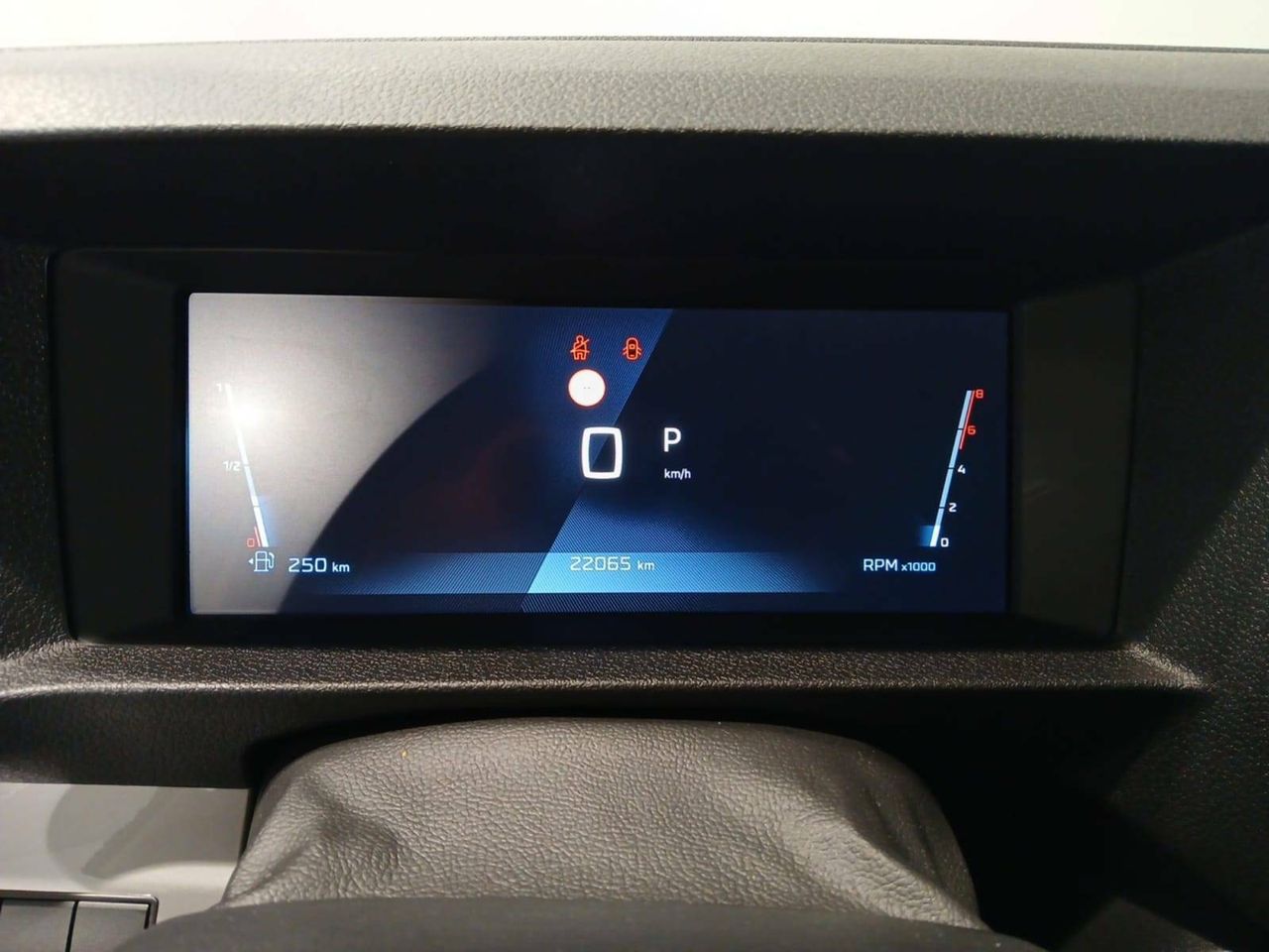 Foto Peugeot Traveller 13