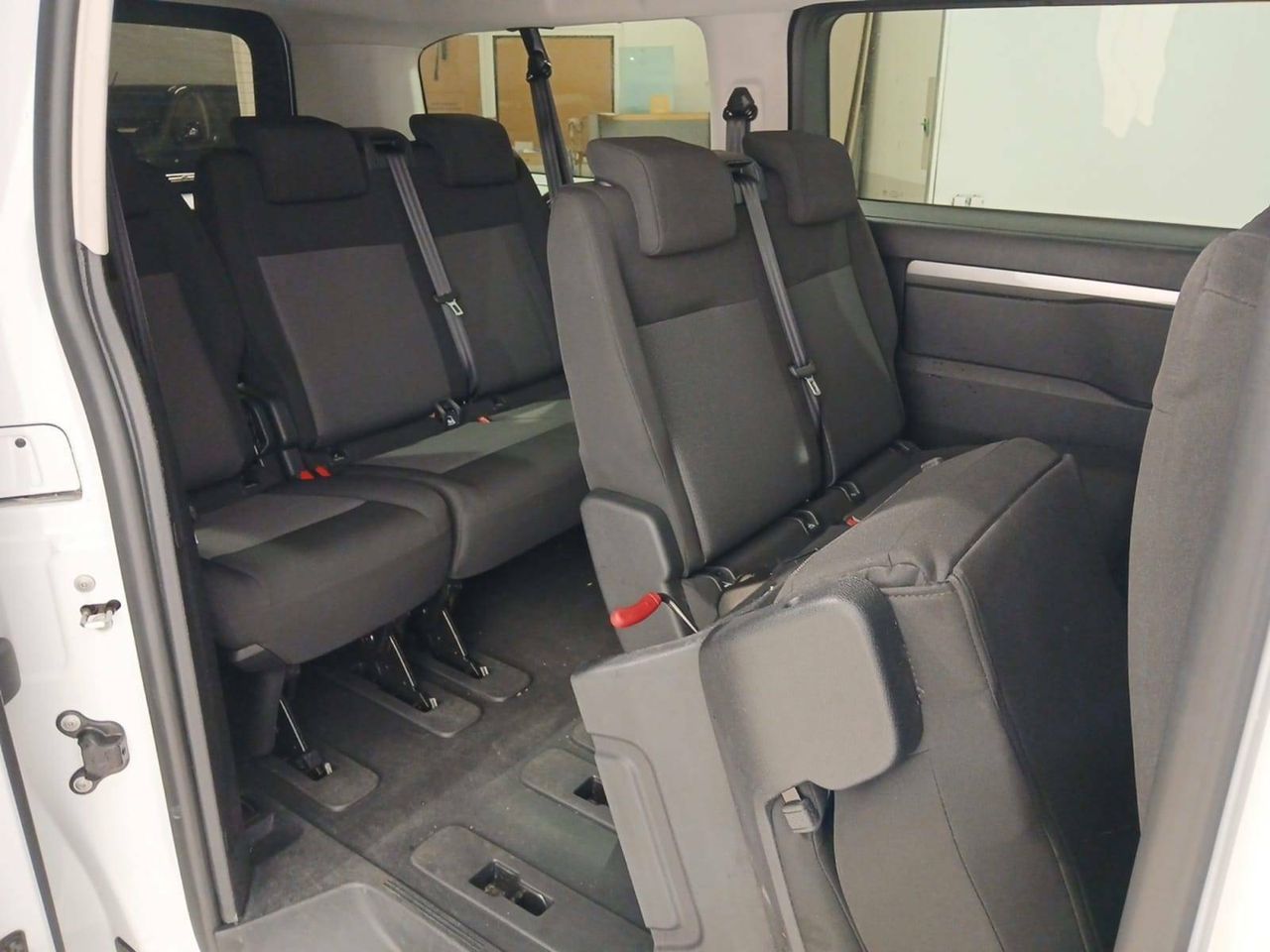 Foto Peugeot Traveller 24