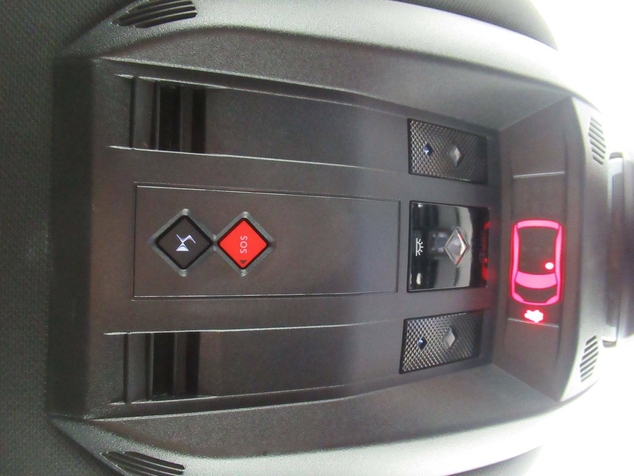 Foto DS Automobiles DS 7 32