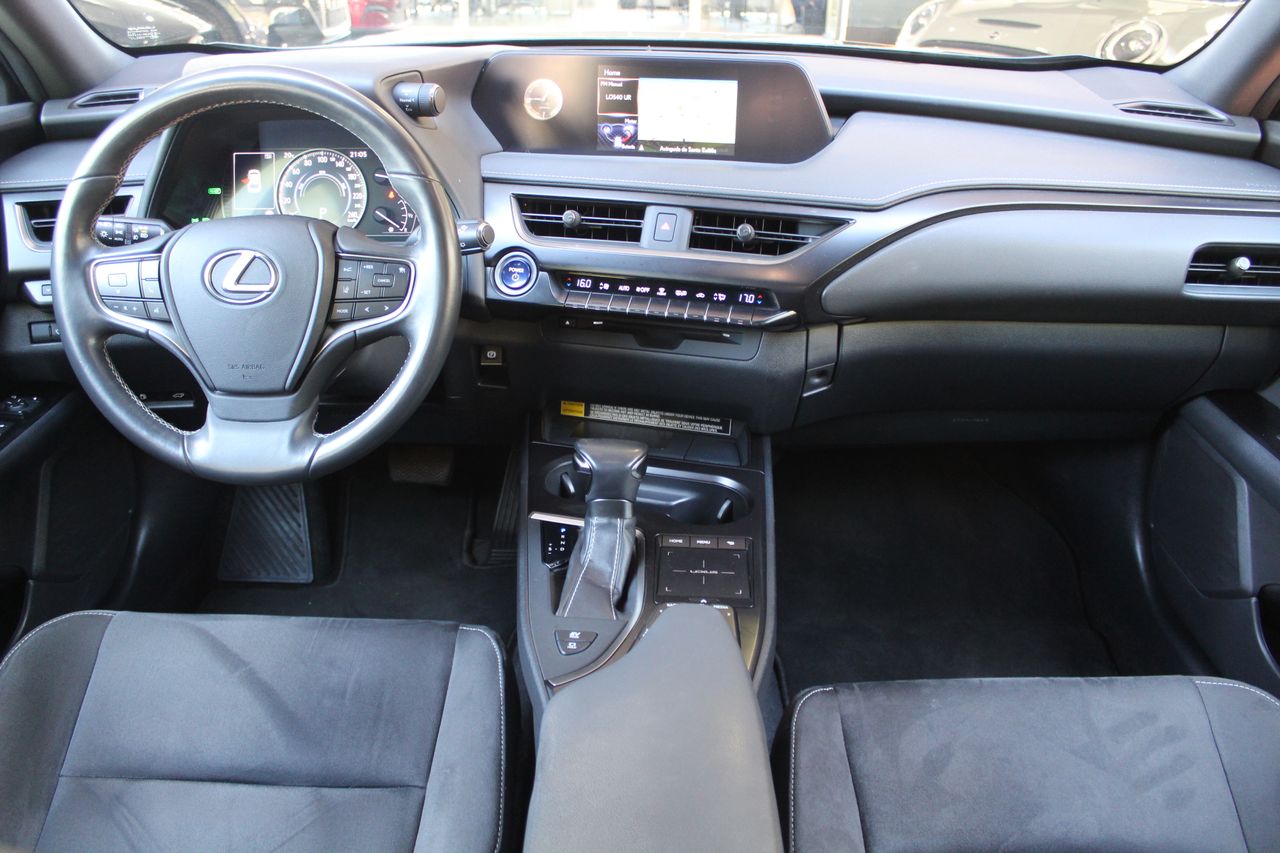 Foto Lexus UX 10
