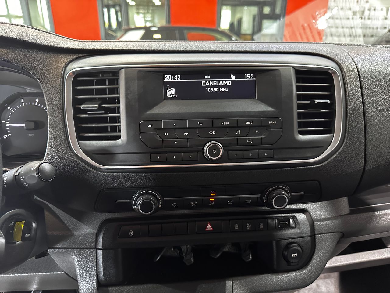 Foto Citroën Jumpy 12
