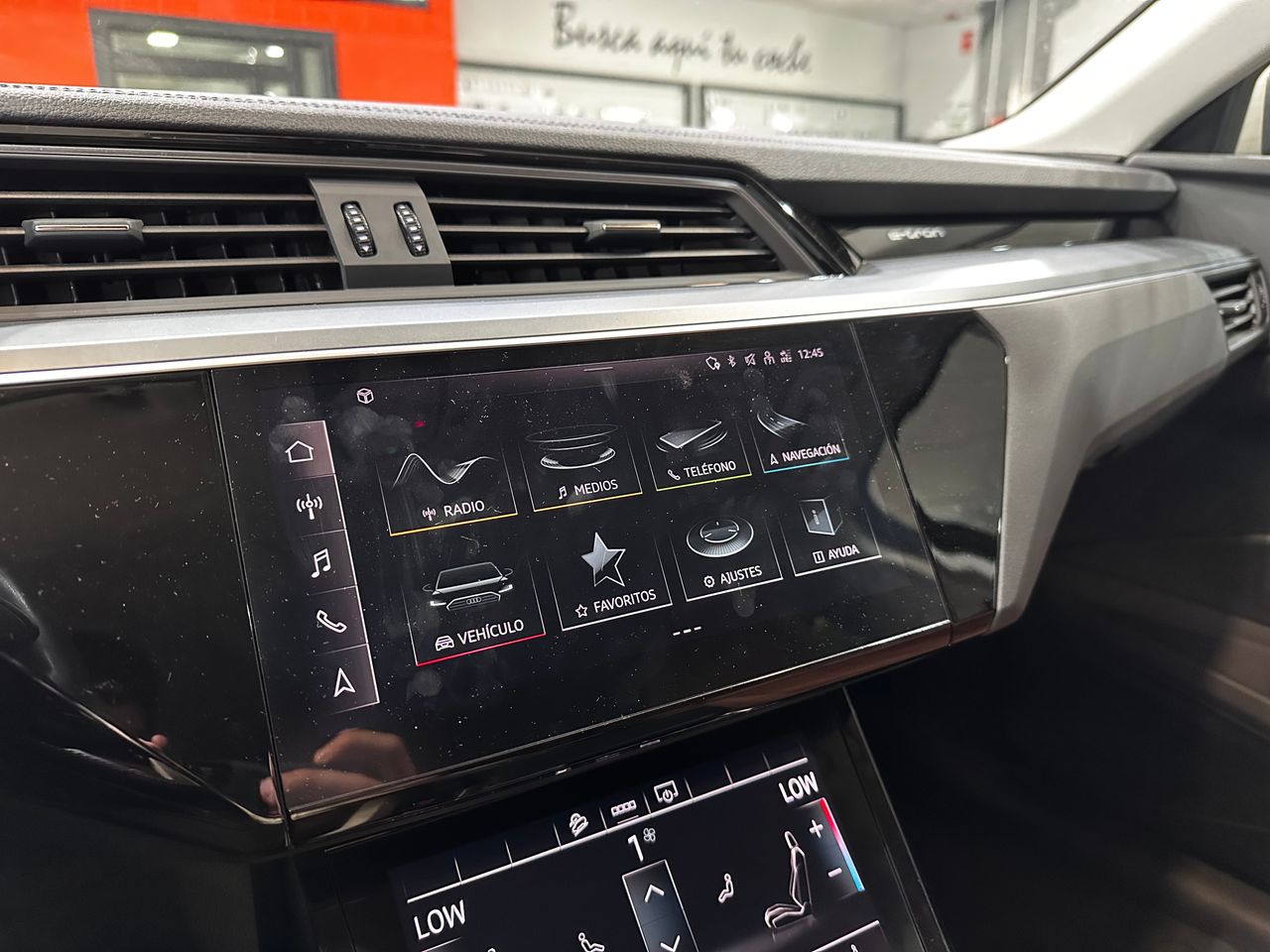 Foto Audi E-tron 16