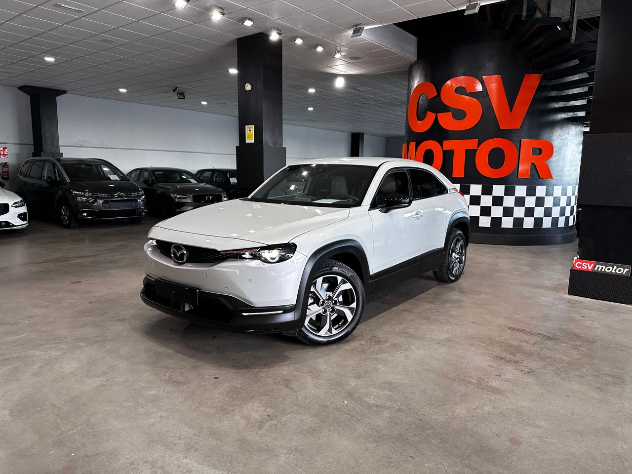 Foto Mazda MX-30 2