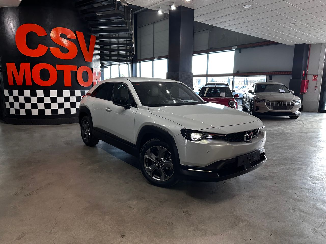 Foto Mazda MX-30 4