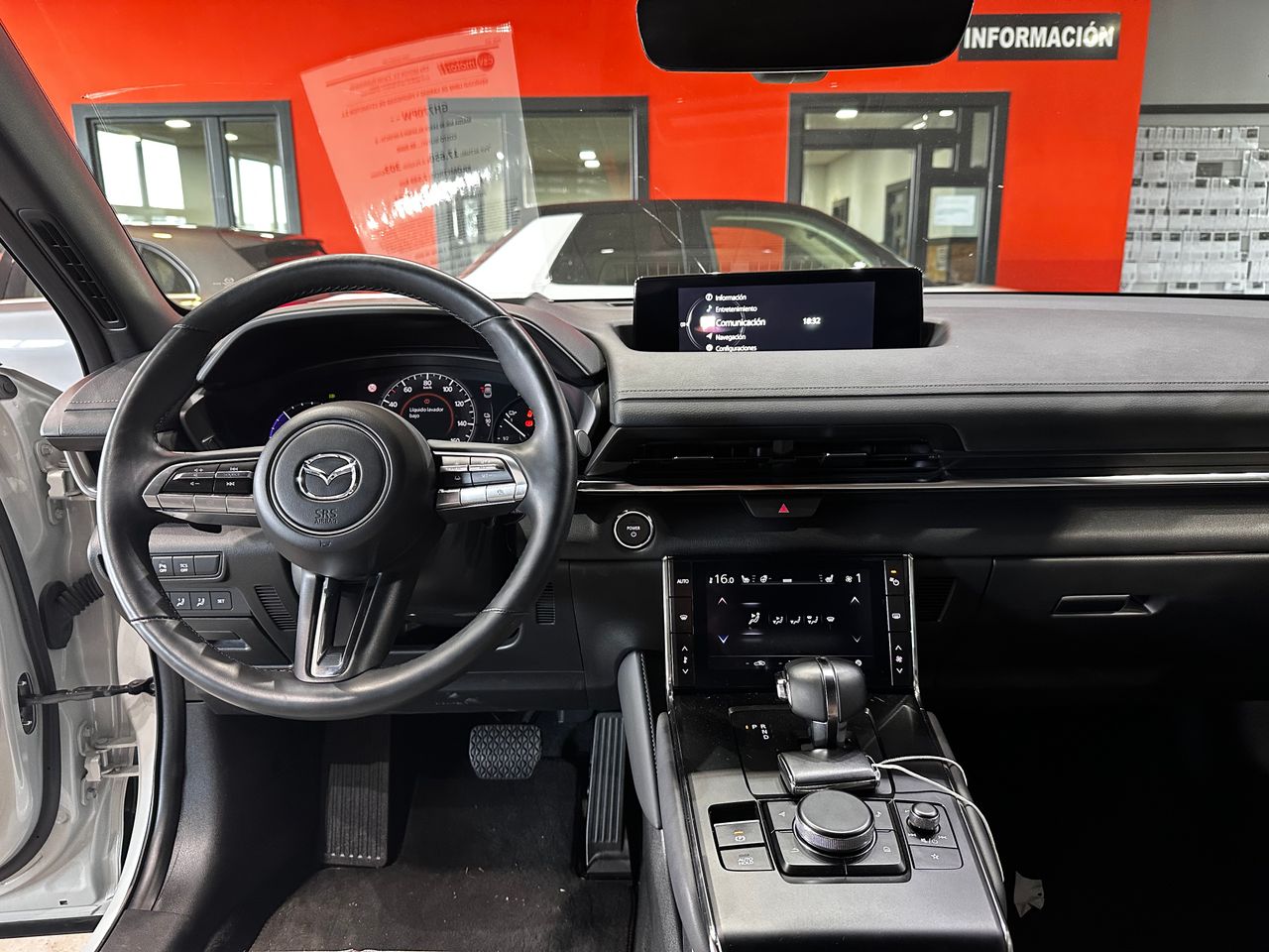 Foto Mazda MX-30 11