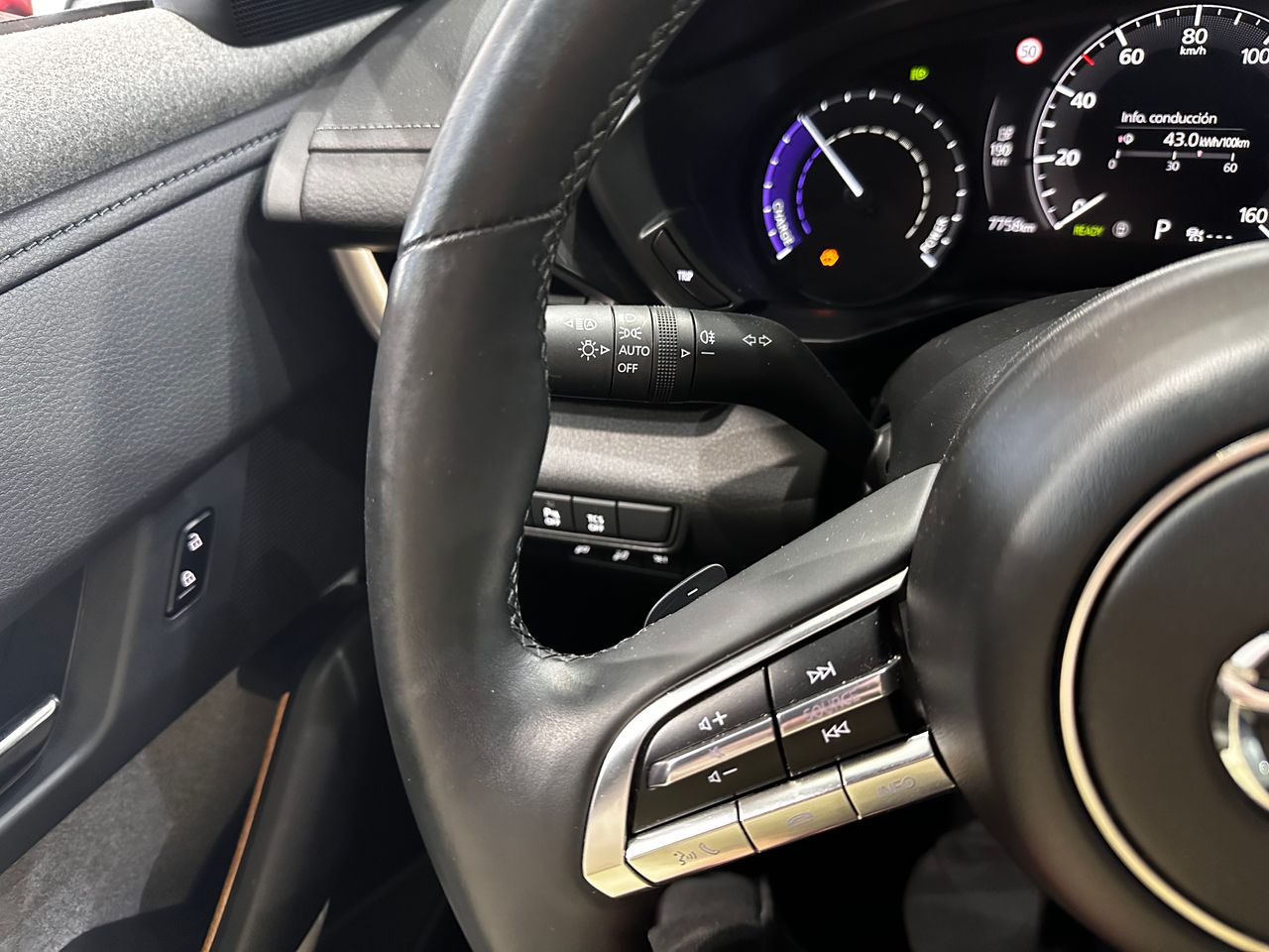 Foto Mazda MX-30 18