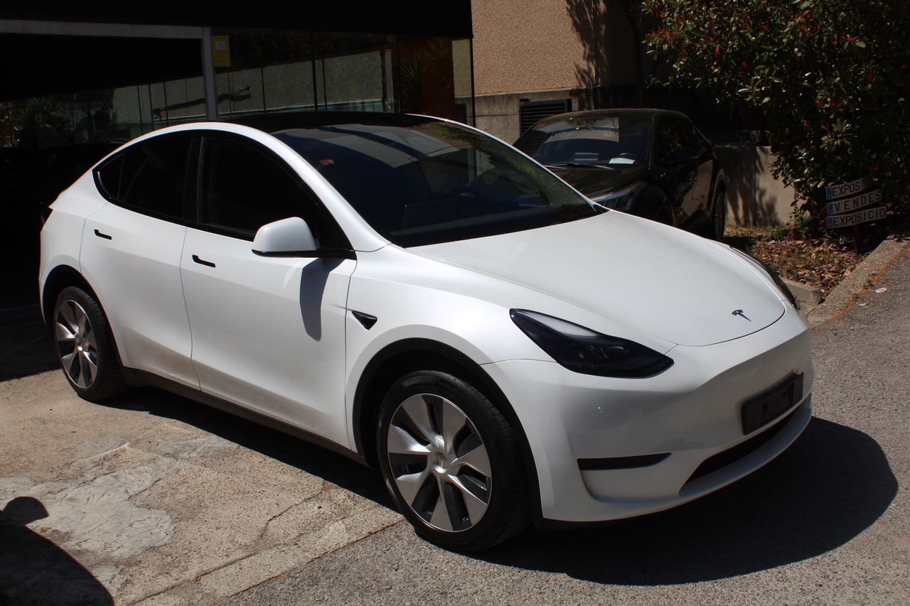 Foto Tesla Model Y 4