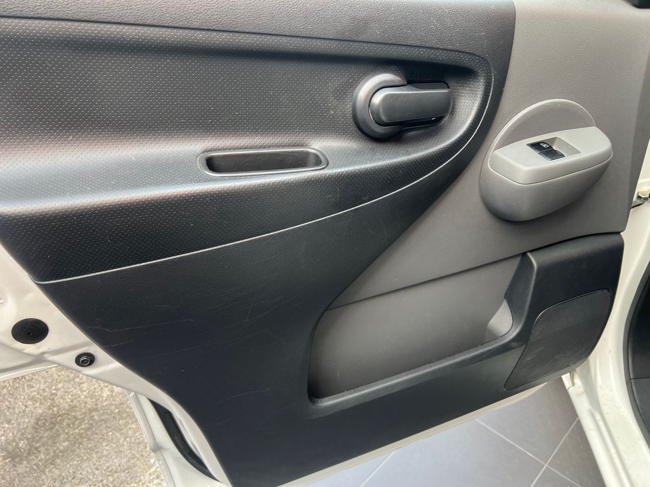 Foto Nissan e-NV200 16
