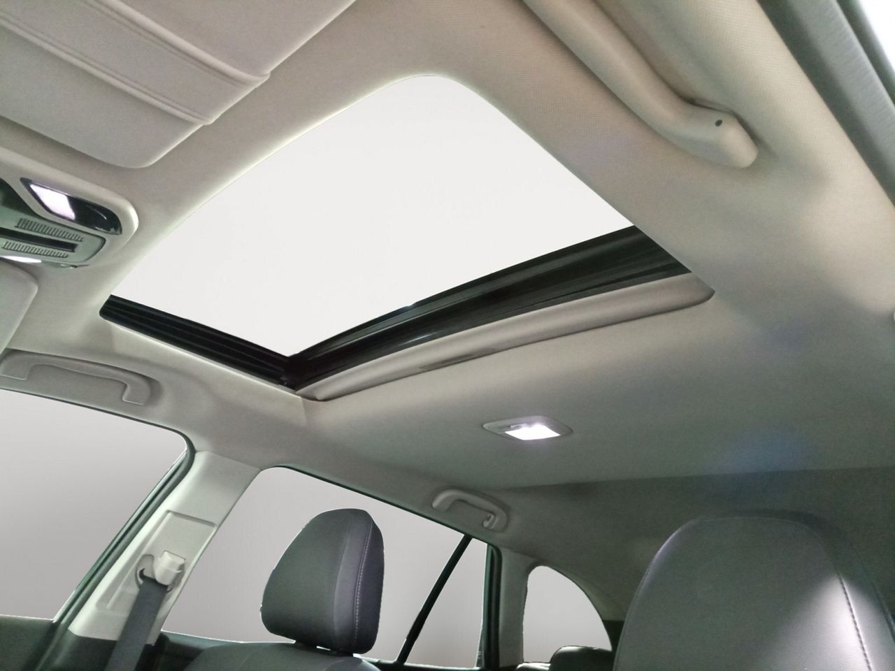 Foto Subaru Outback 11